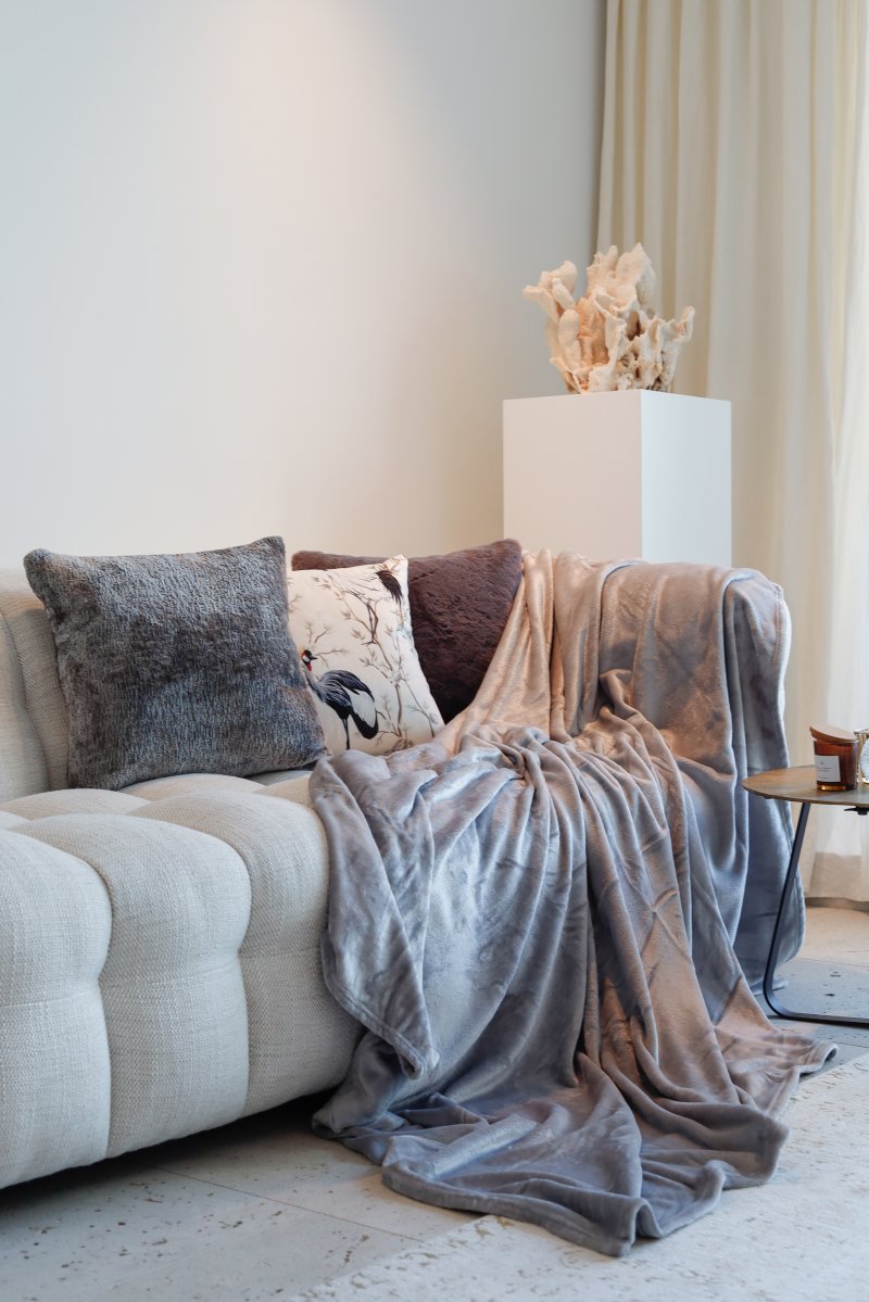 3596RADIANTGREY_5.jpg&width=800